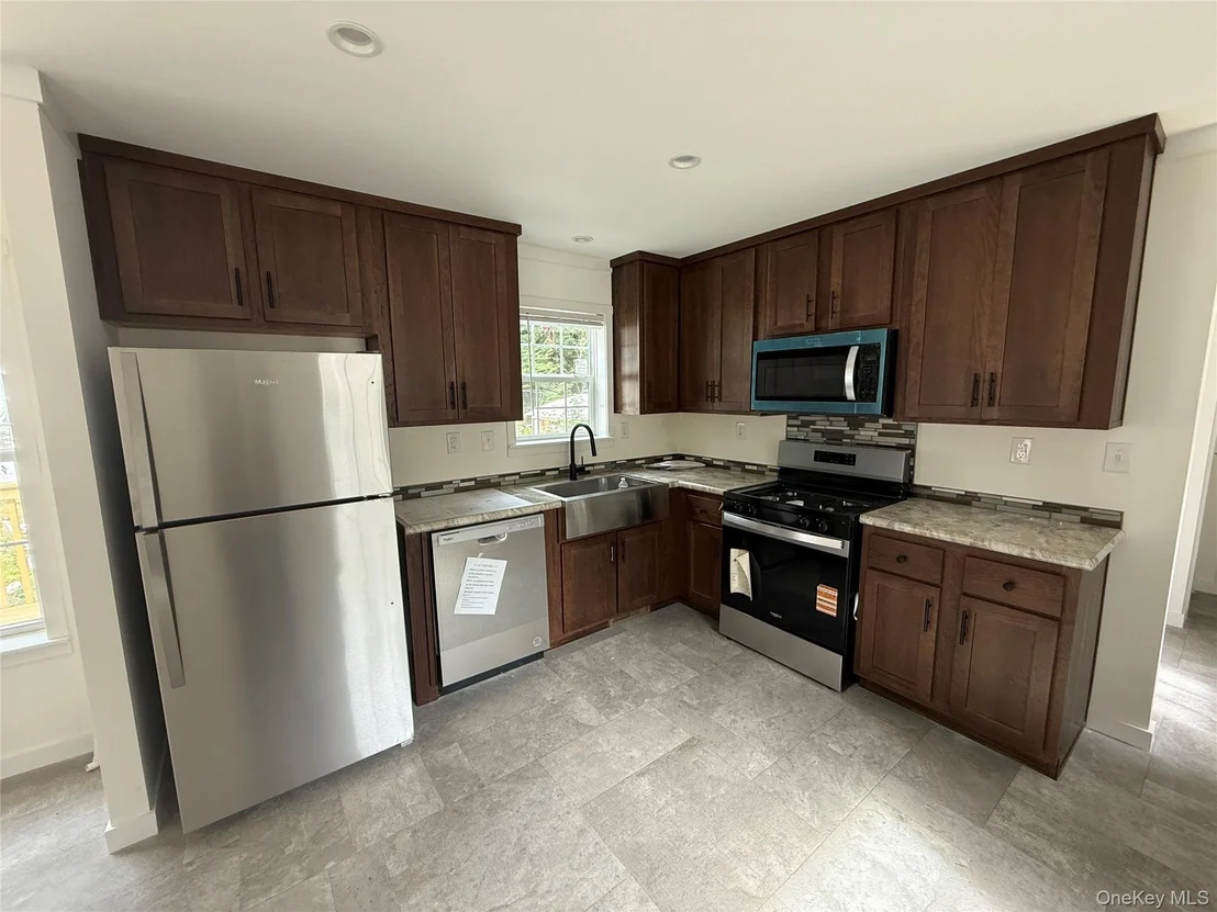 Photo of 114 Forest Park (aka Hubert St)