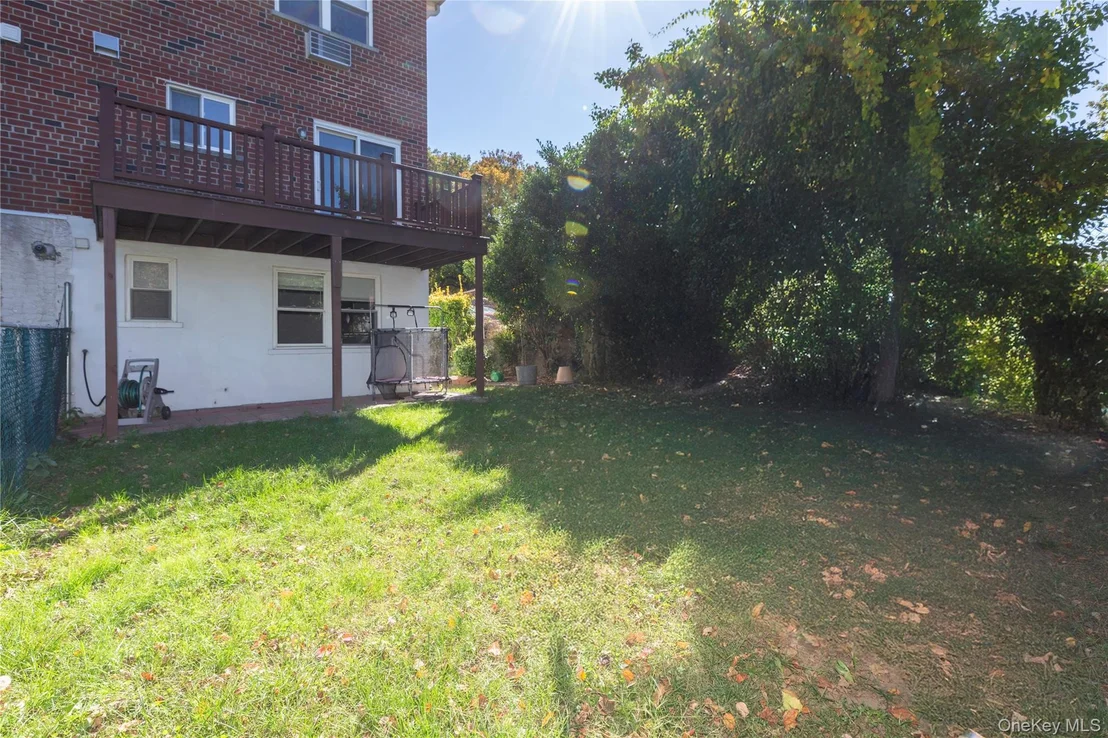 Photo of 223 Ditmars Street