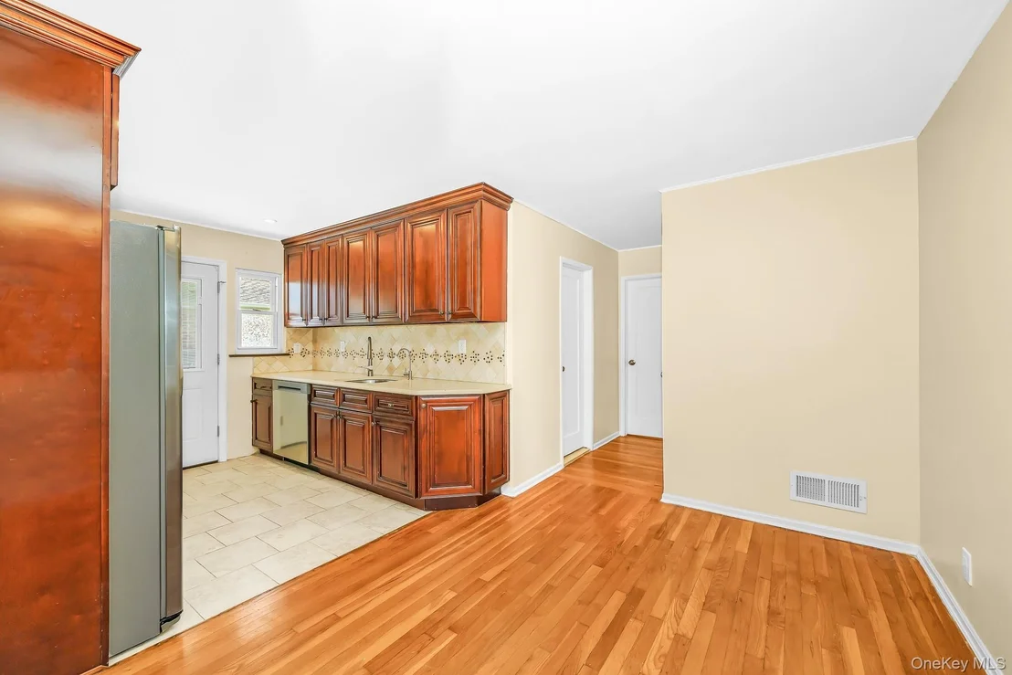 Photo of 3900 Miller Place
