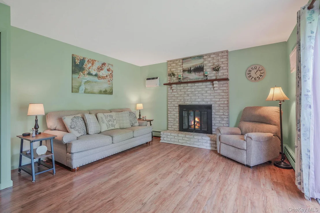 Photo of 86 Rustic Avenue