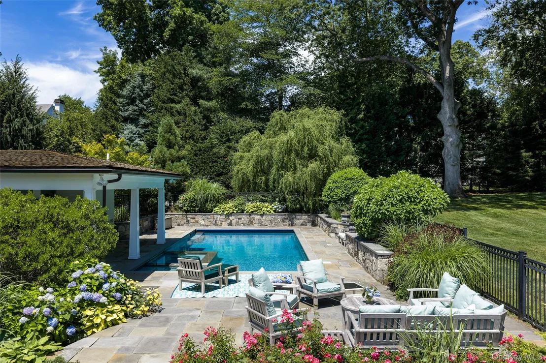 Photo of 87 Hix Avenue
