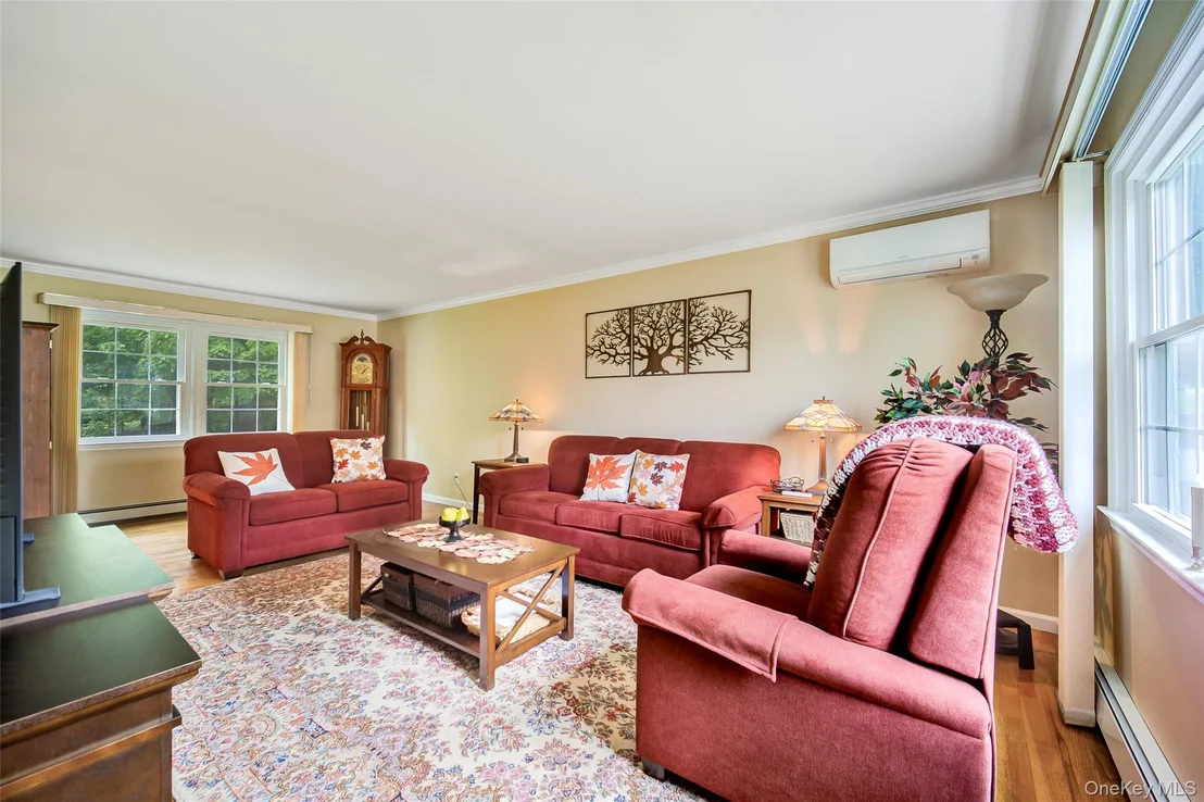 Photo of 1 Tanglewood Lane