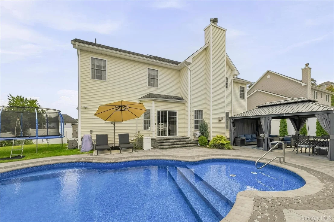 Photo of 2726 Colonial Drive