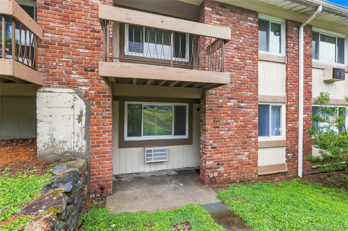 Photo of Unit L at 2 Woods End Circle