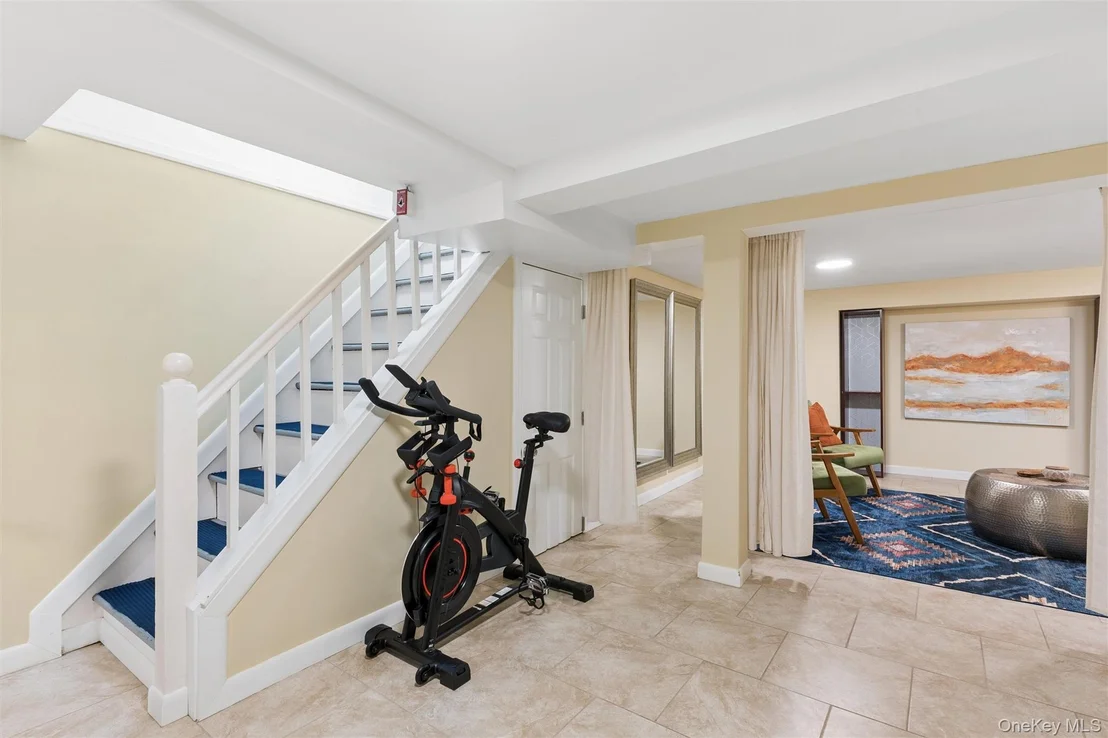 Photo of 20 Beverly Parkway