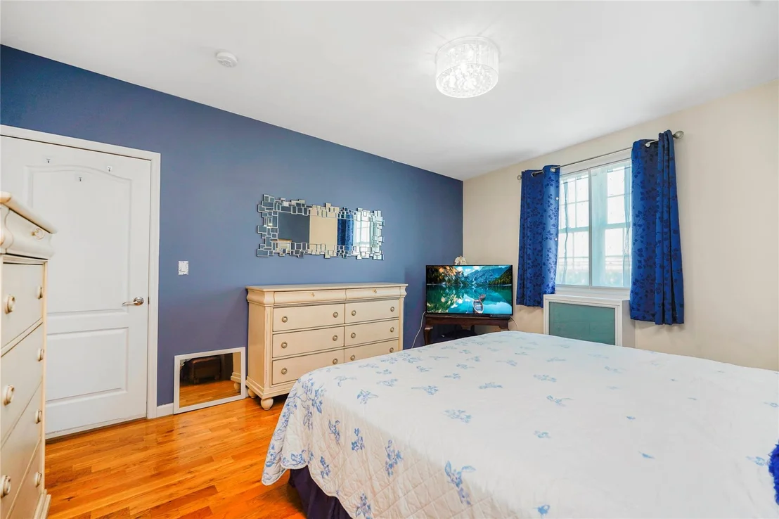 Photo of Unit 3D at 2695 Shell Road