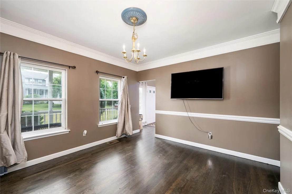 Photo of 8 Cedardale Loop