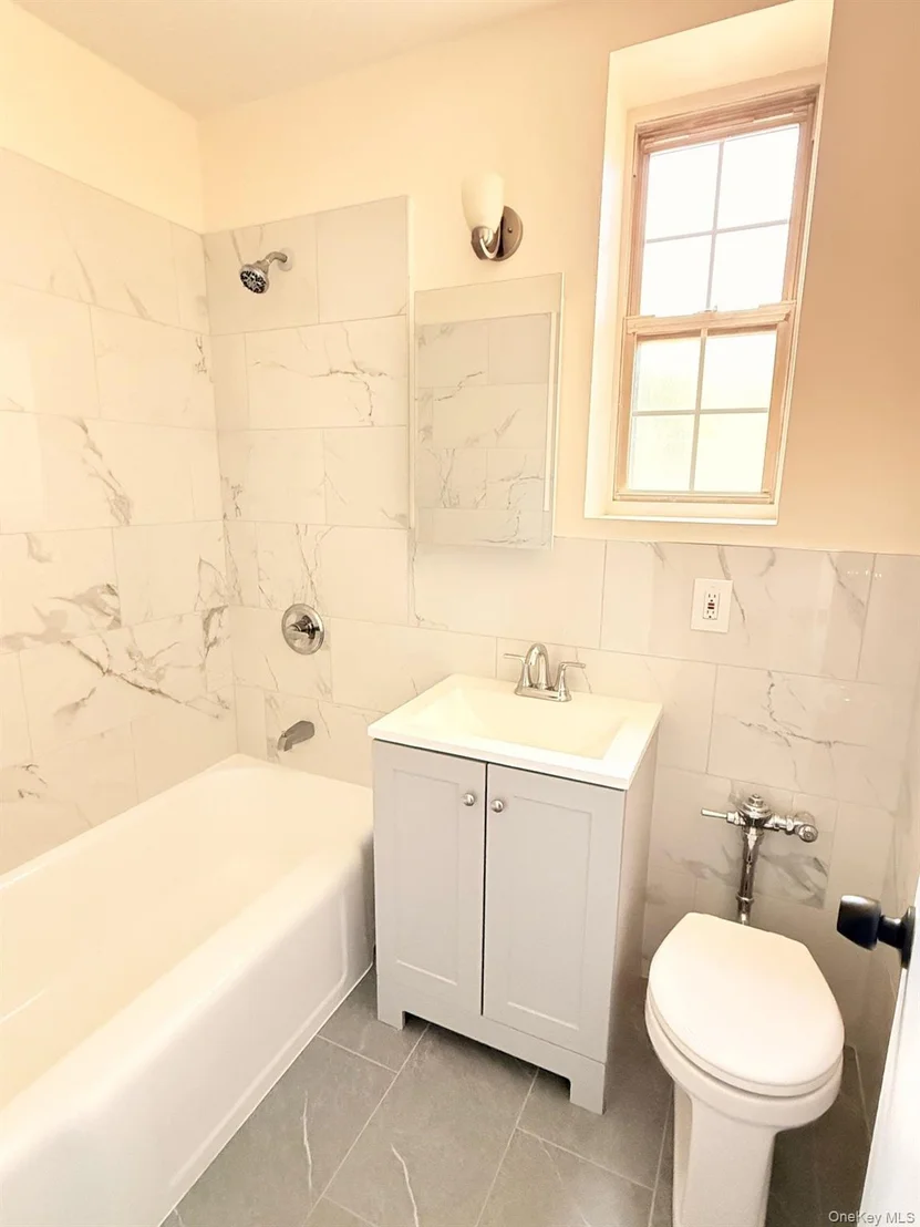 Photo of Unit A37 at 790 Bronx River Road