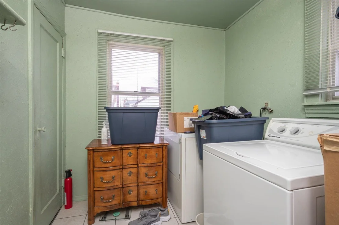 Photo of 331 Doherty Avenue