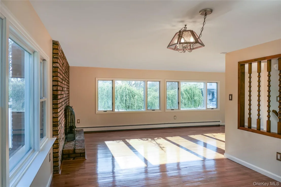 Photo of 10 Marie Crescent