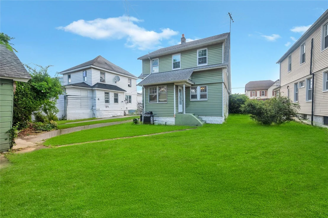 Photo of 73 Bismark Avenue