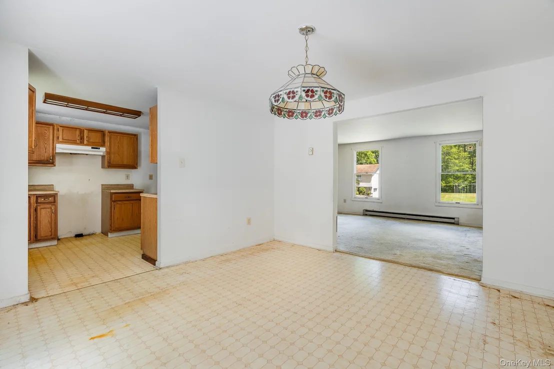 Photo of 16 Riverside Drive