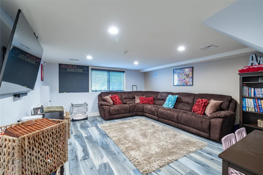 Photo of 3844 Carrel Boulevard