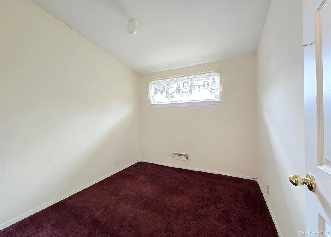 Photo of 32 Dennis Drive
