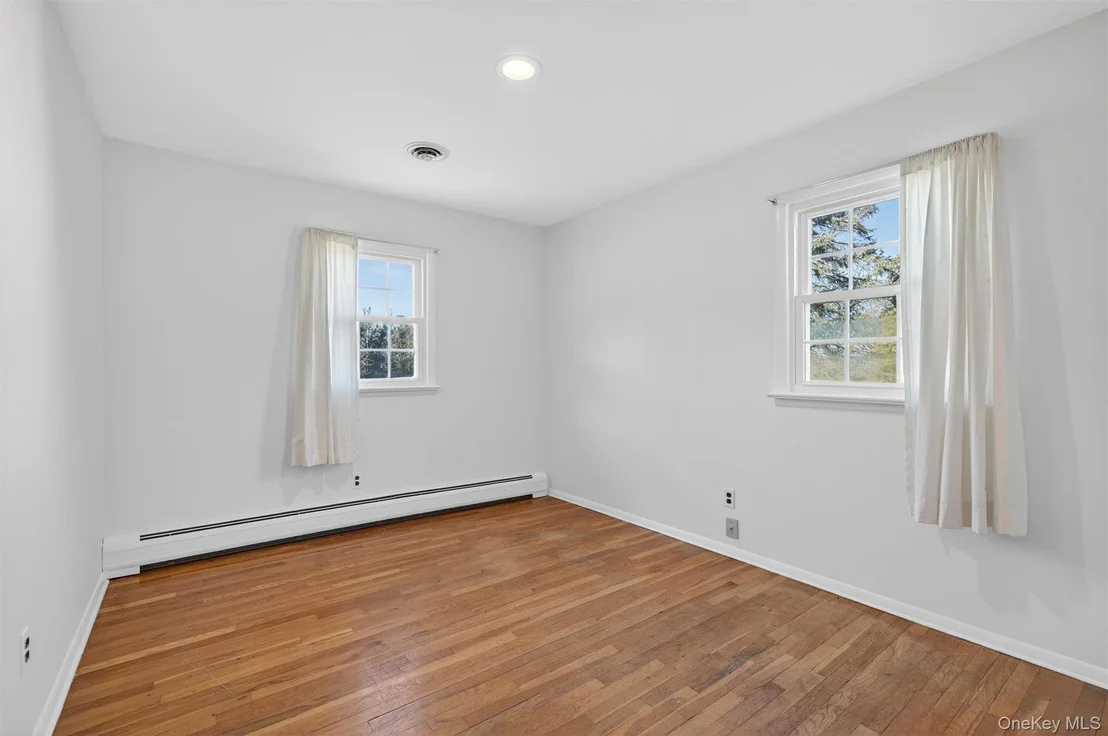 Photo of 11 Hilltop Lane