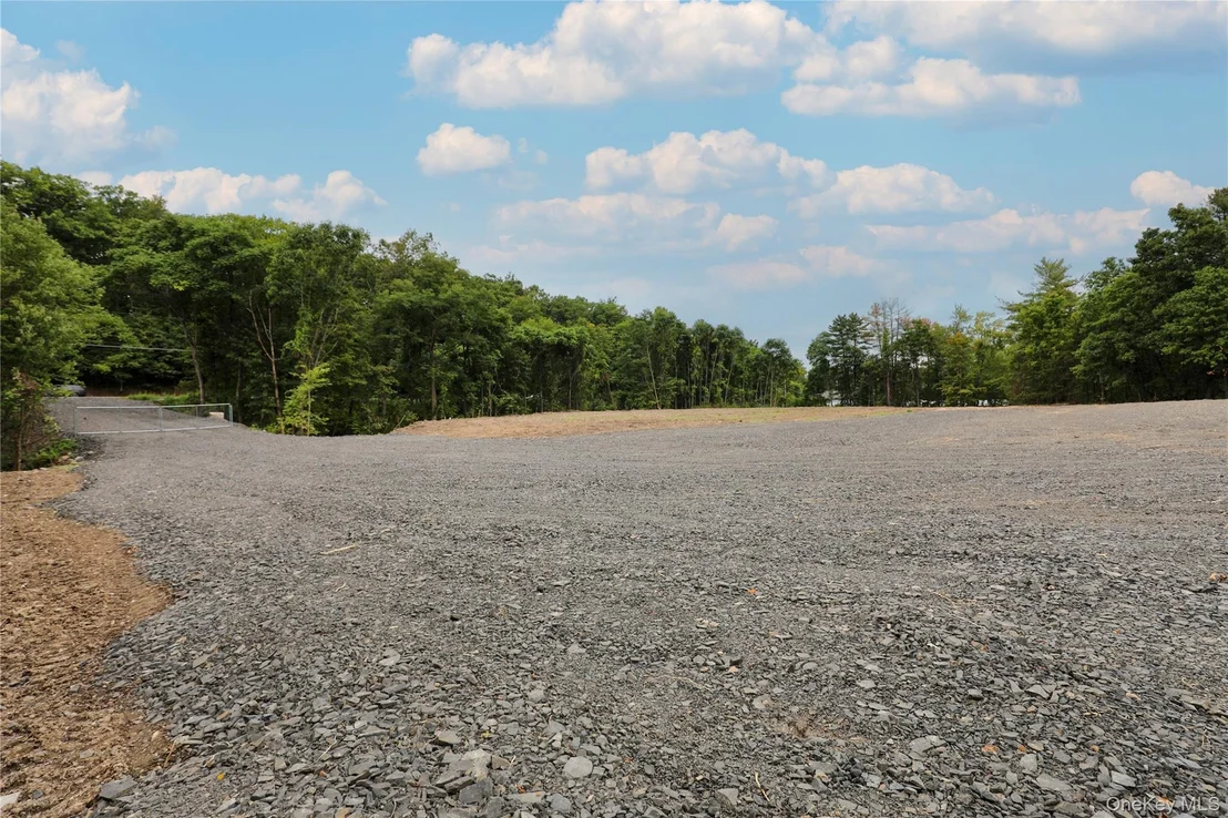 Photo of 2286 Route 9W