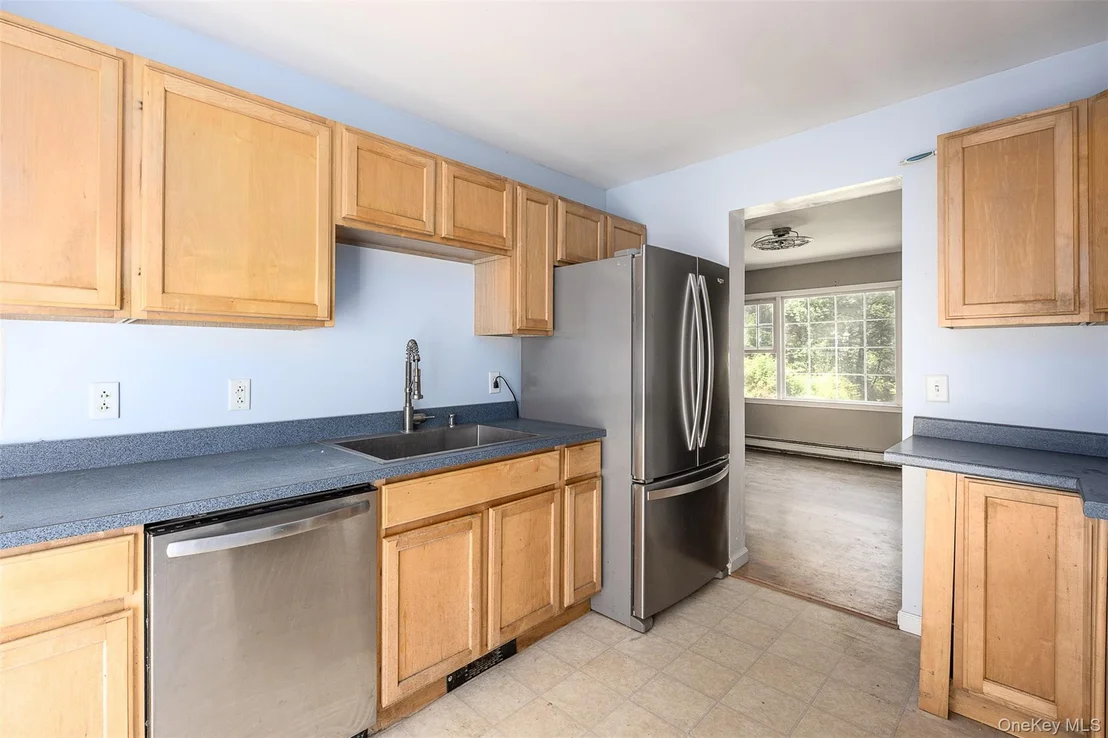 Photo of 250 Highview Road