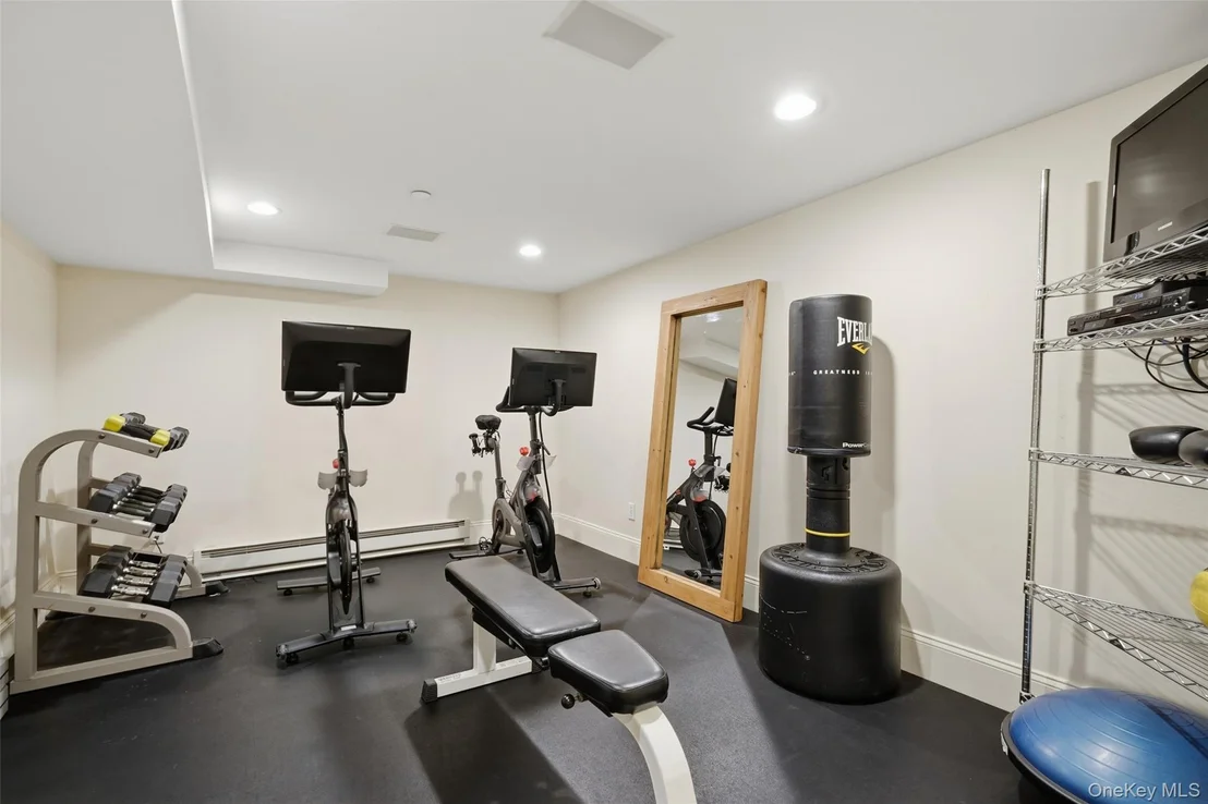 Photo of 81 Park Drive N