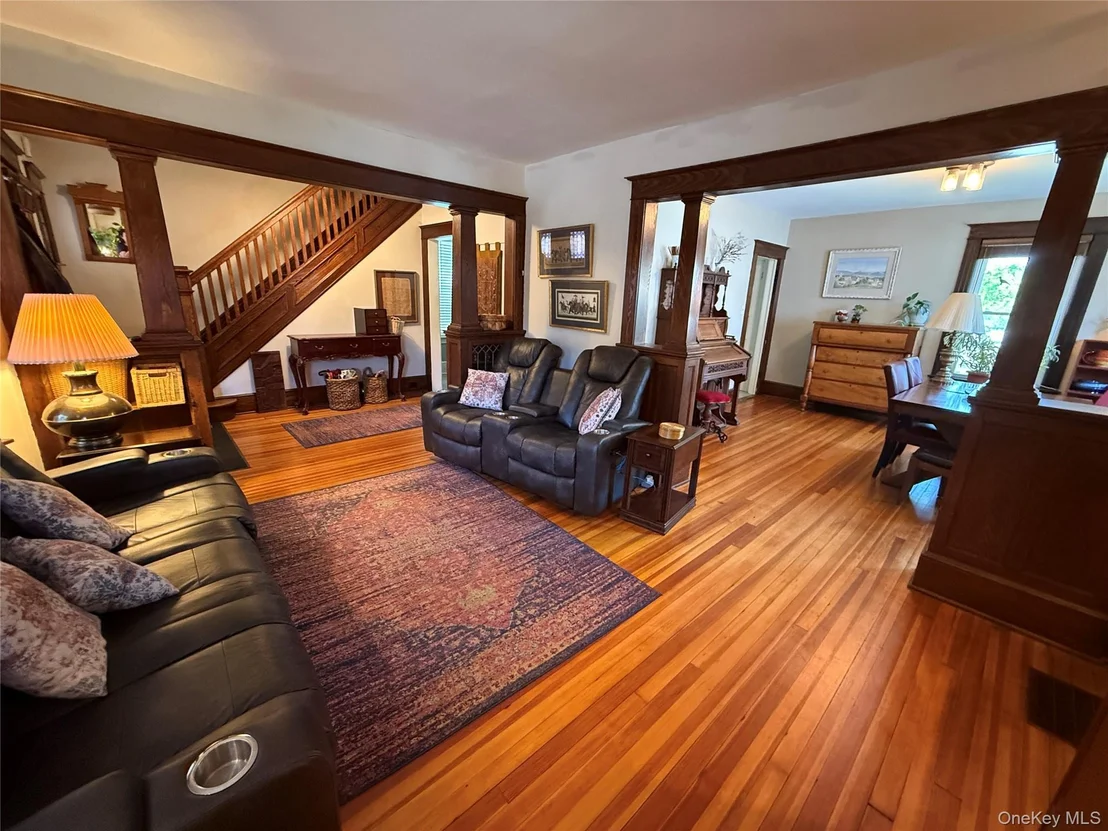 Photo of 17 Streit Avenue