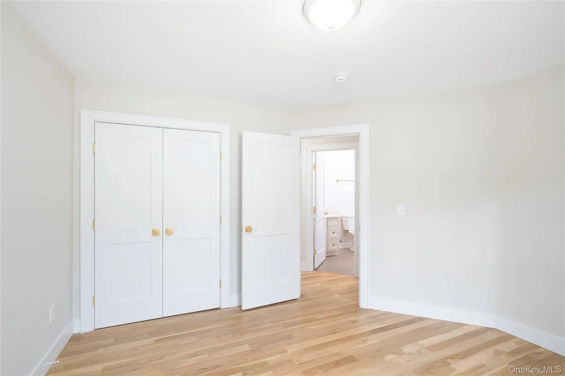 Photo of 15 Tompkins Avenue