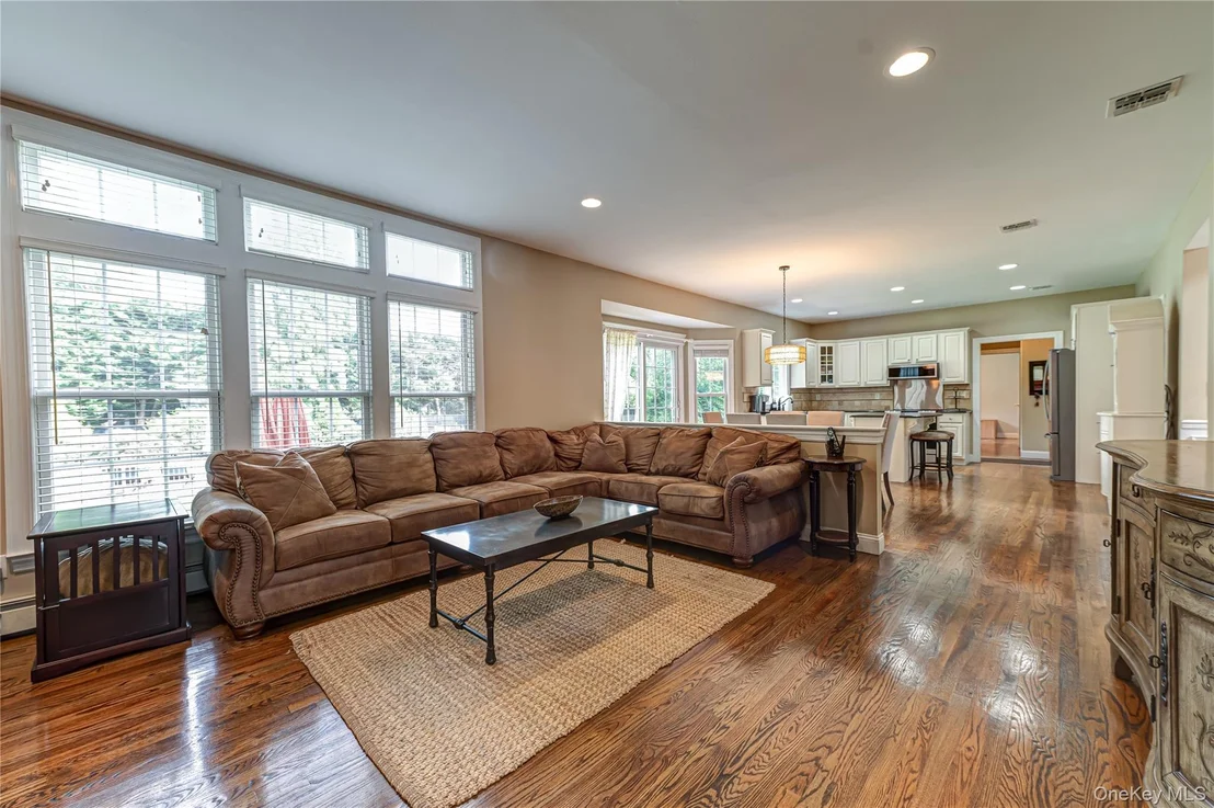Photo of 61 Hillside Avenue