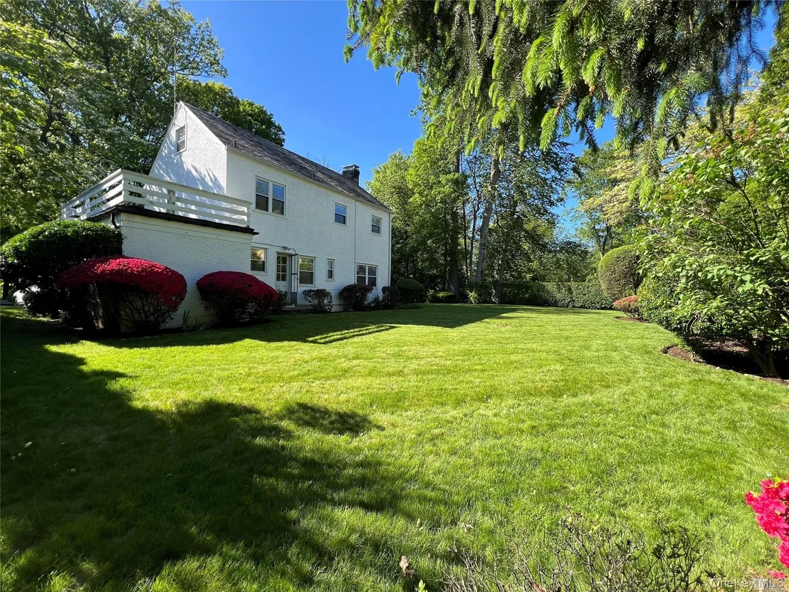 Photo of 395 Packman Avenue