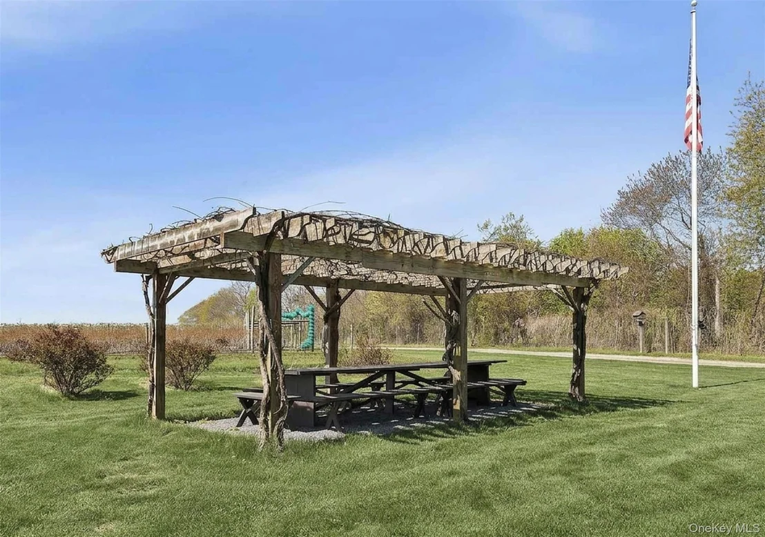 Photo of 46975 Main Road