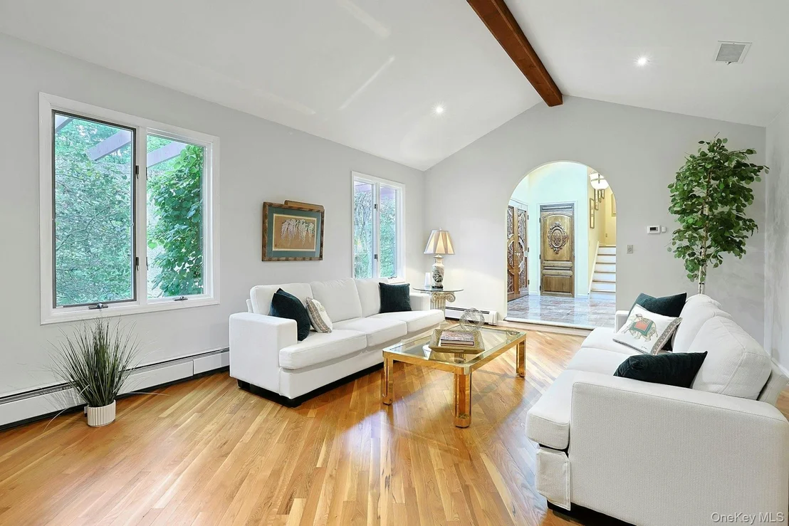 Photo of 77 Central Drive