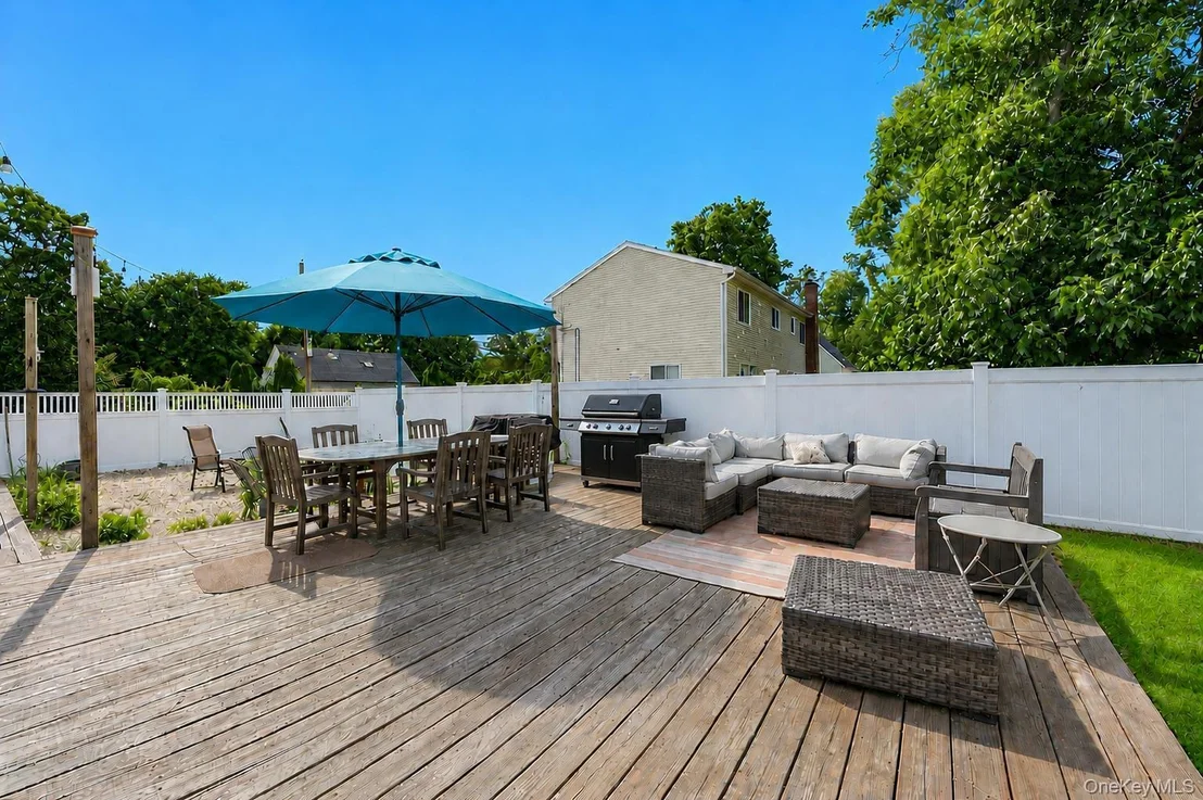 Photo of 115 Dahlia Drive