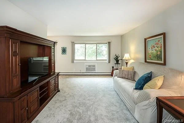 Photo of Unit 19B at 2449 Union Boulevard