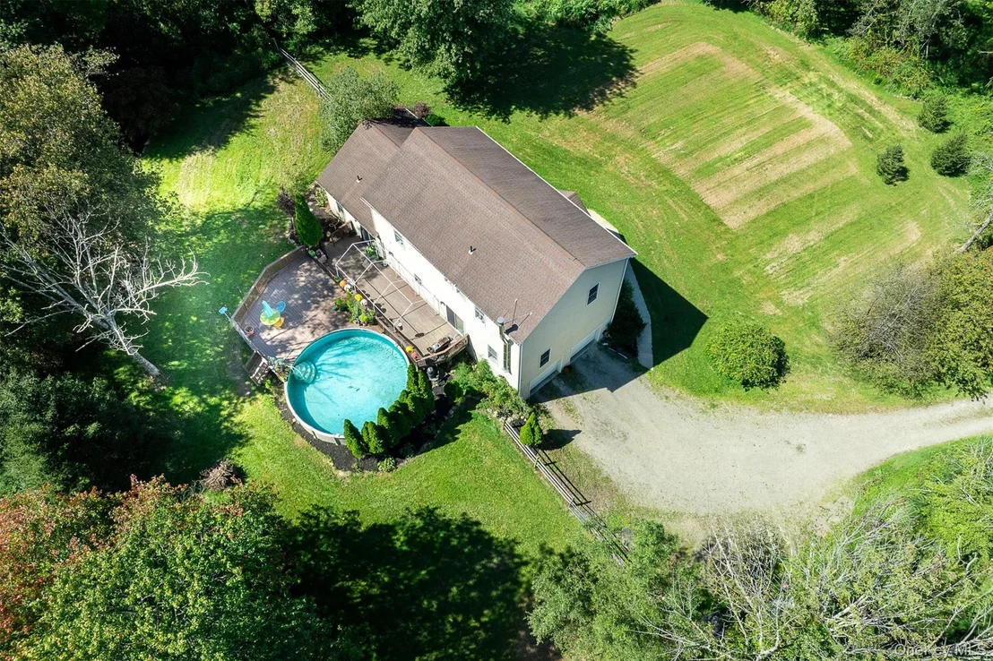 Photo of 250 Highview Road
