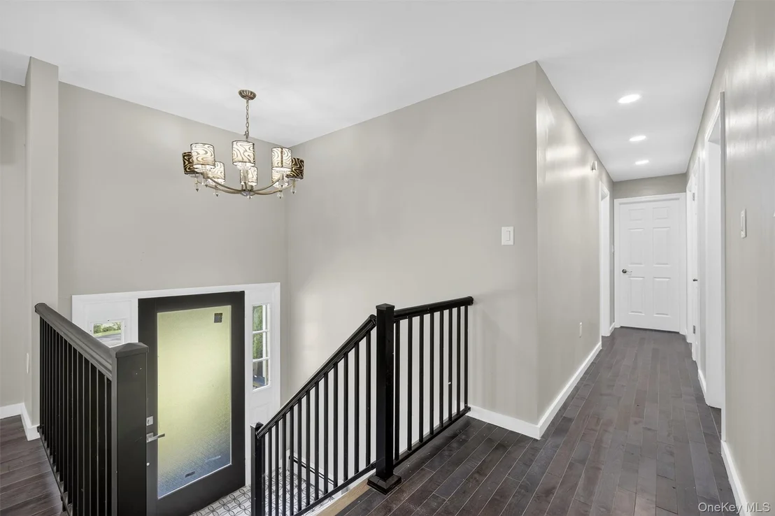 Photo of 619 Creekside Road