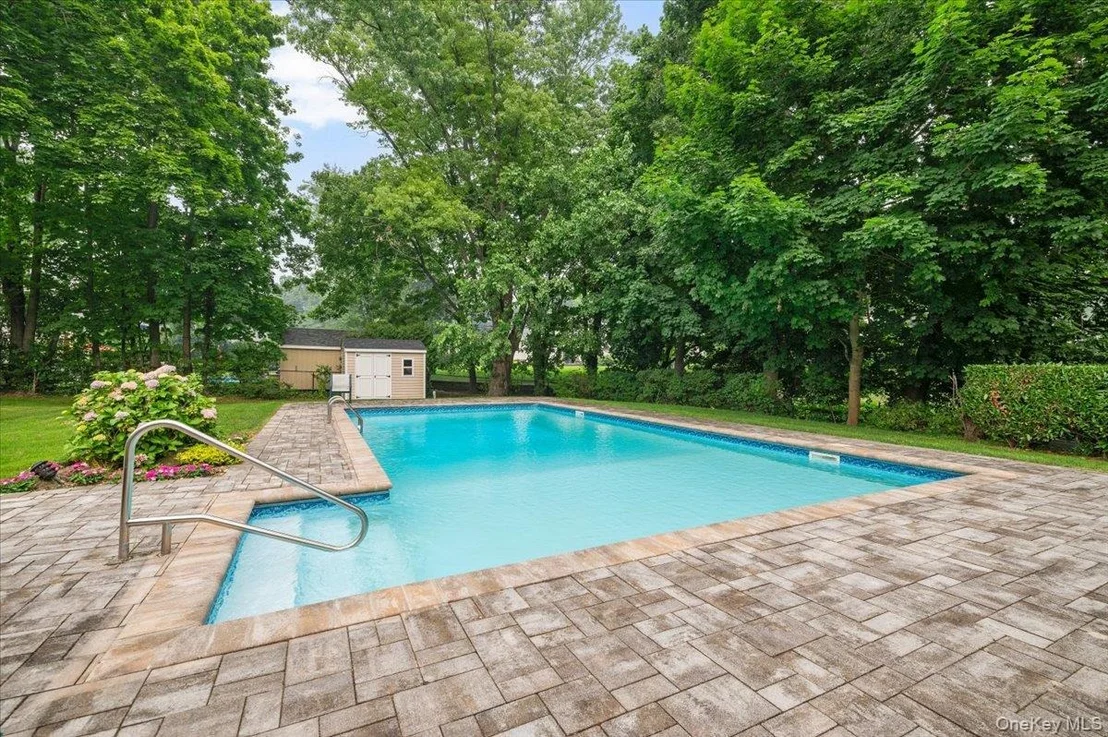 Photo of 35 Bucknell Drive