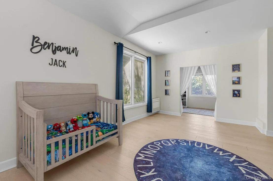 Photo of 33 Nancy Boulevard