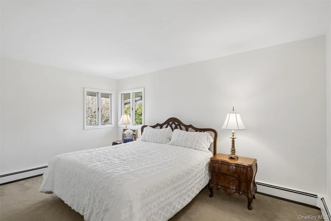 Photo of 48 Roxbury Drive