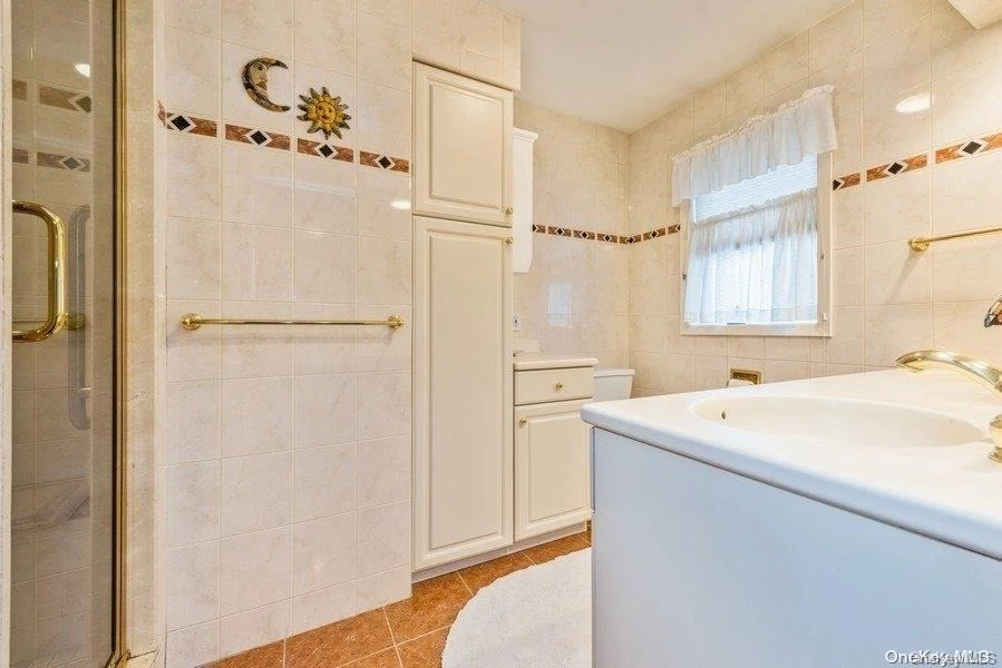 Photo of 1577 Argyle Road