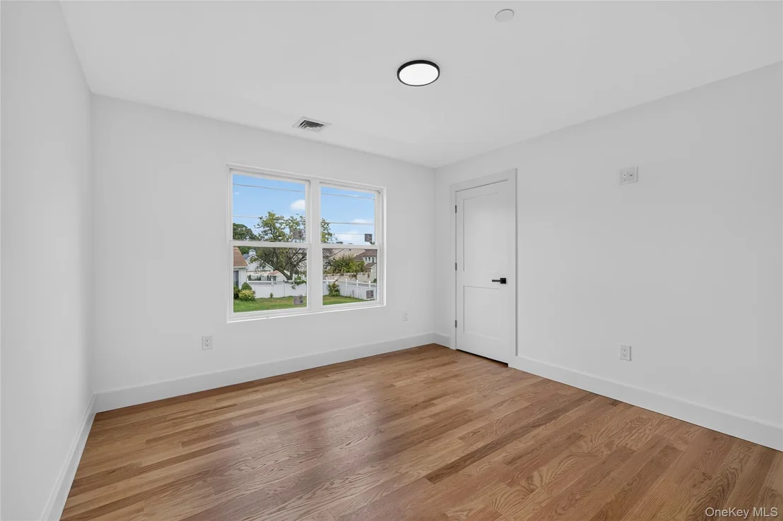 Photo of 265 Roosevelt Avenue
