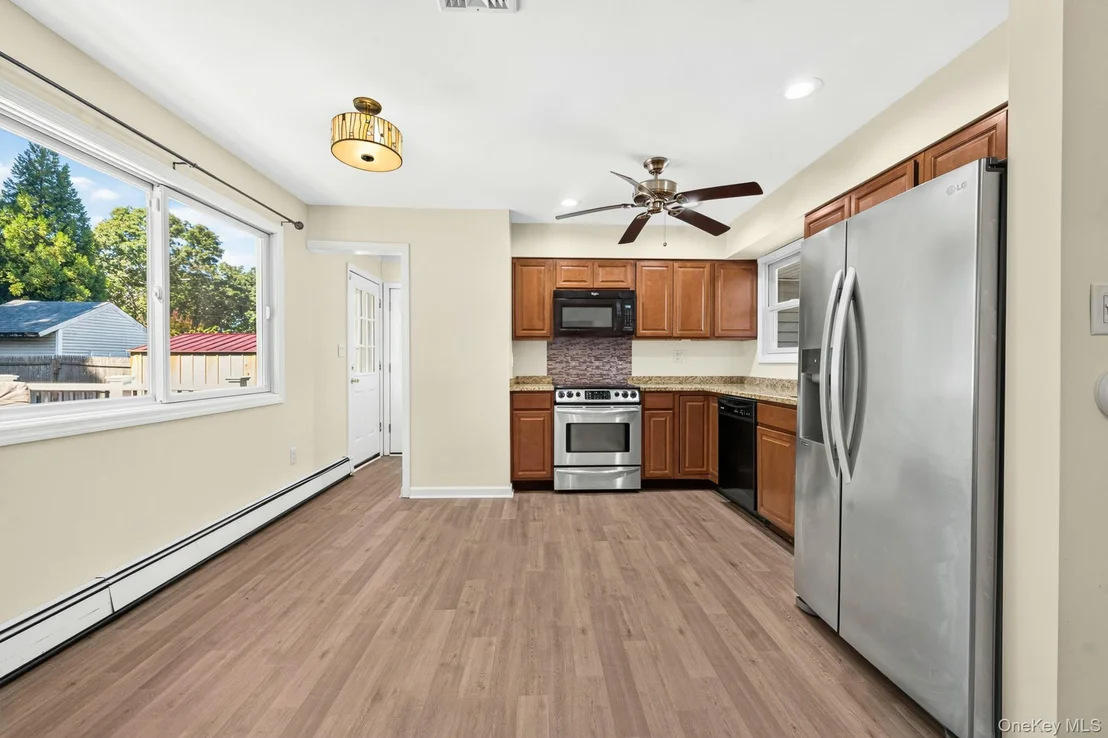 Photo of 469 Carnation Drive