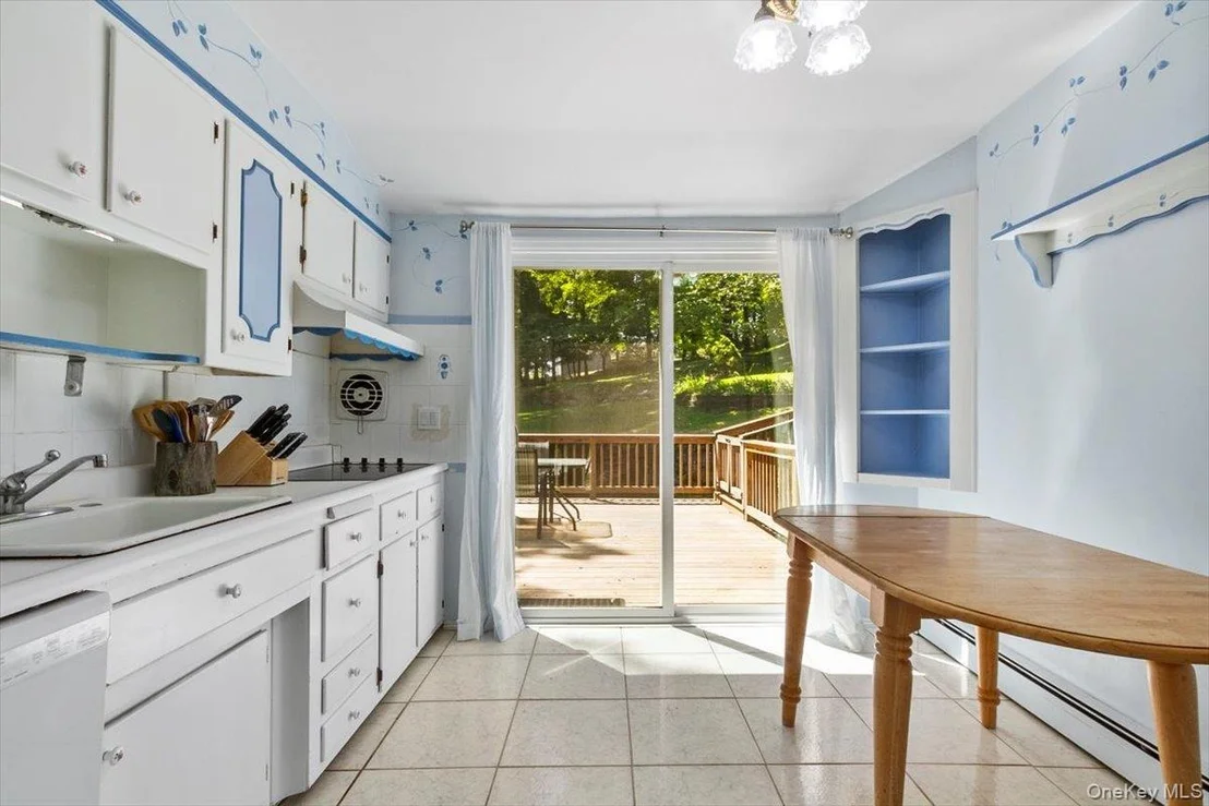 Photo of 1 Emerald Lane