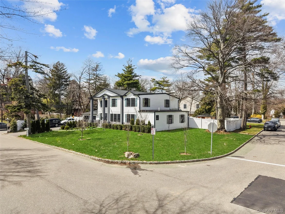 Photo of 2 Pine Drive S