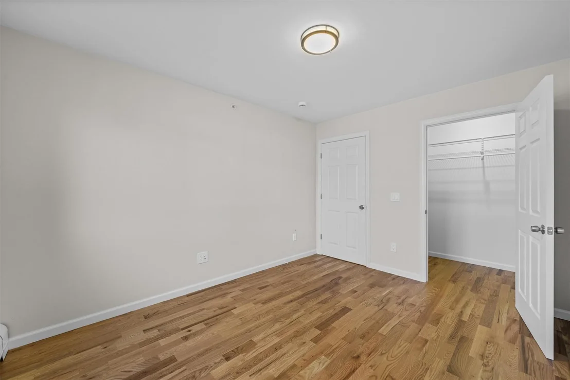 Photo of Unit F at 3 Woods End Circle