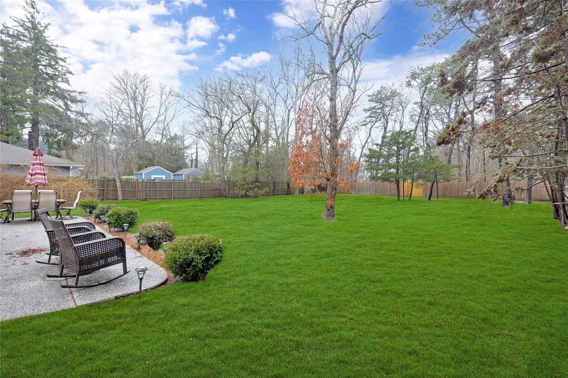 Photo of 40 Maple Avenue