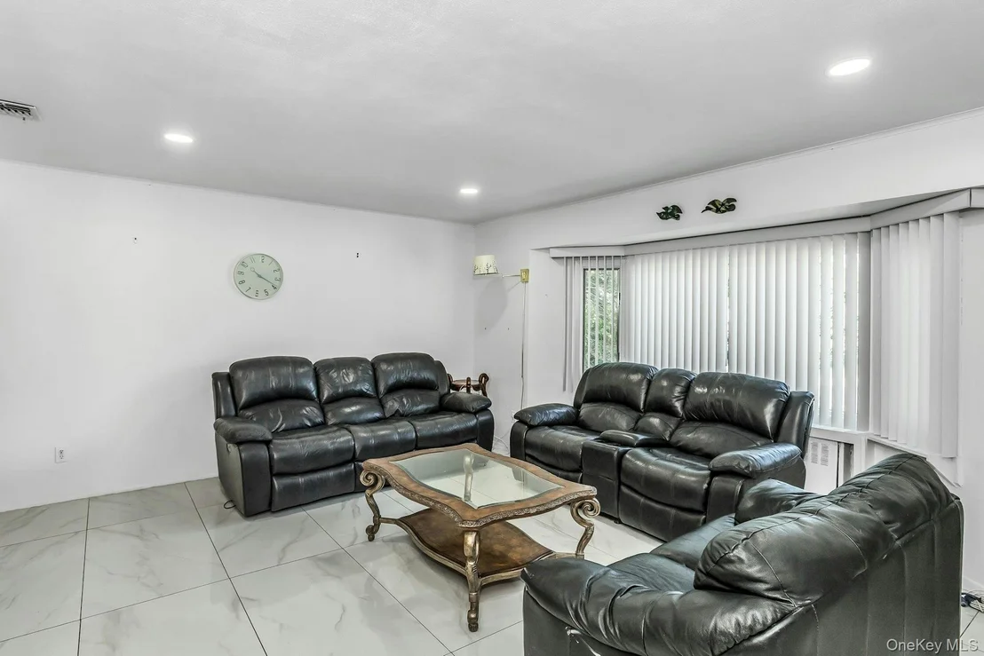 Photo of 58 Pasadena Drive