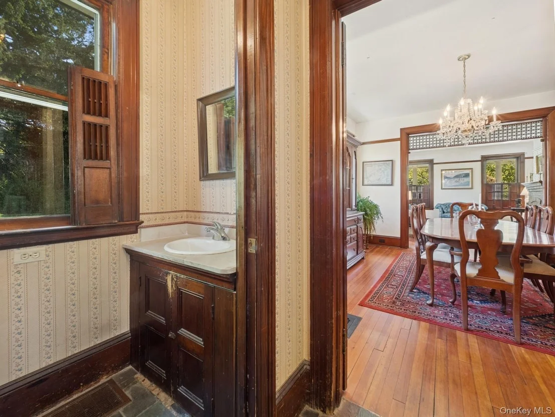 Photo of 24 Mountain Avenue