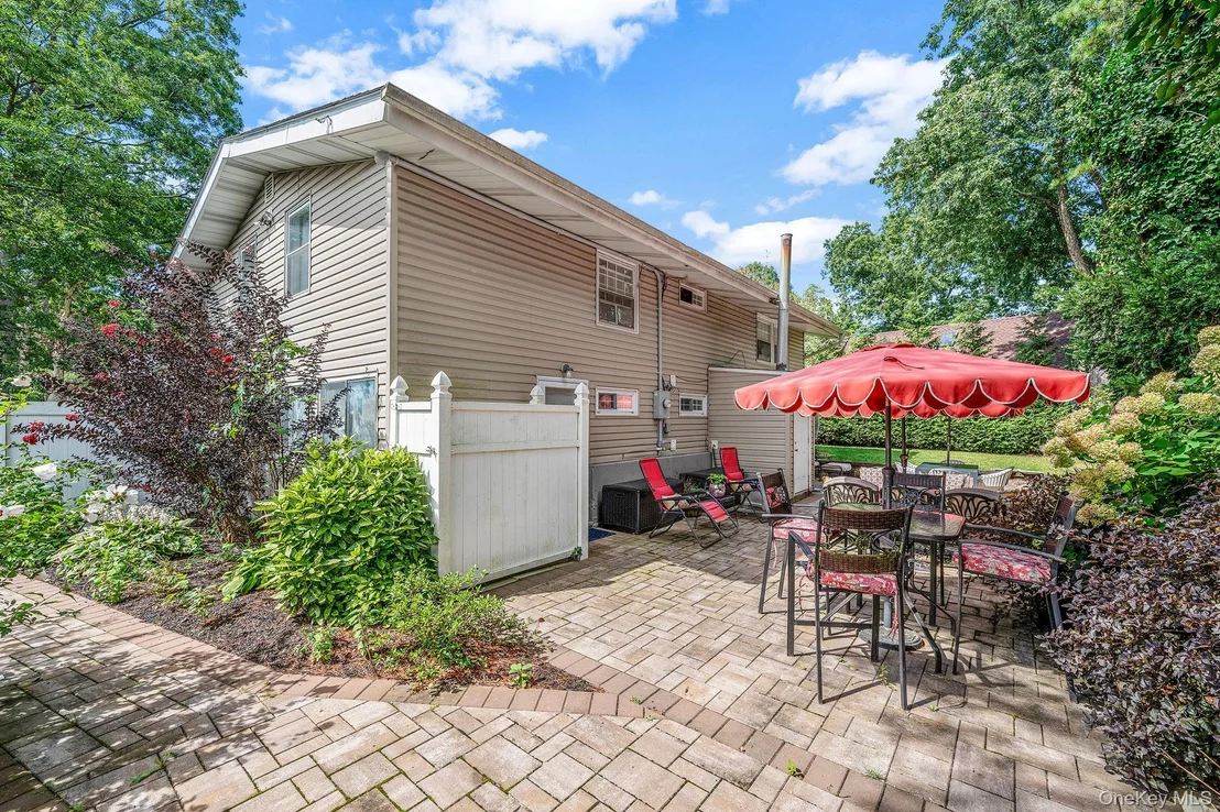 Photo of 27 Split Cedar Drive