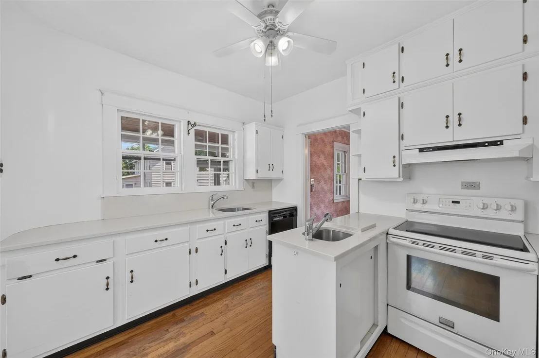 Photo of 9 Teller Avenue
