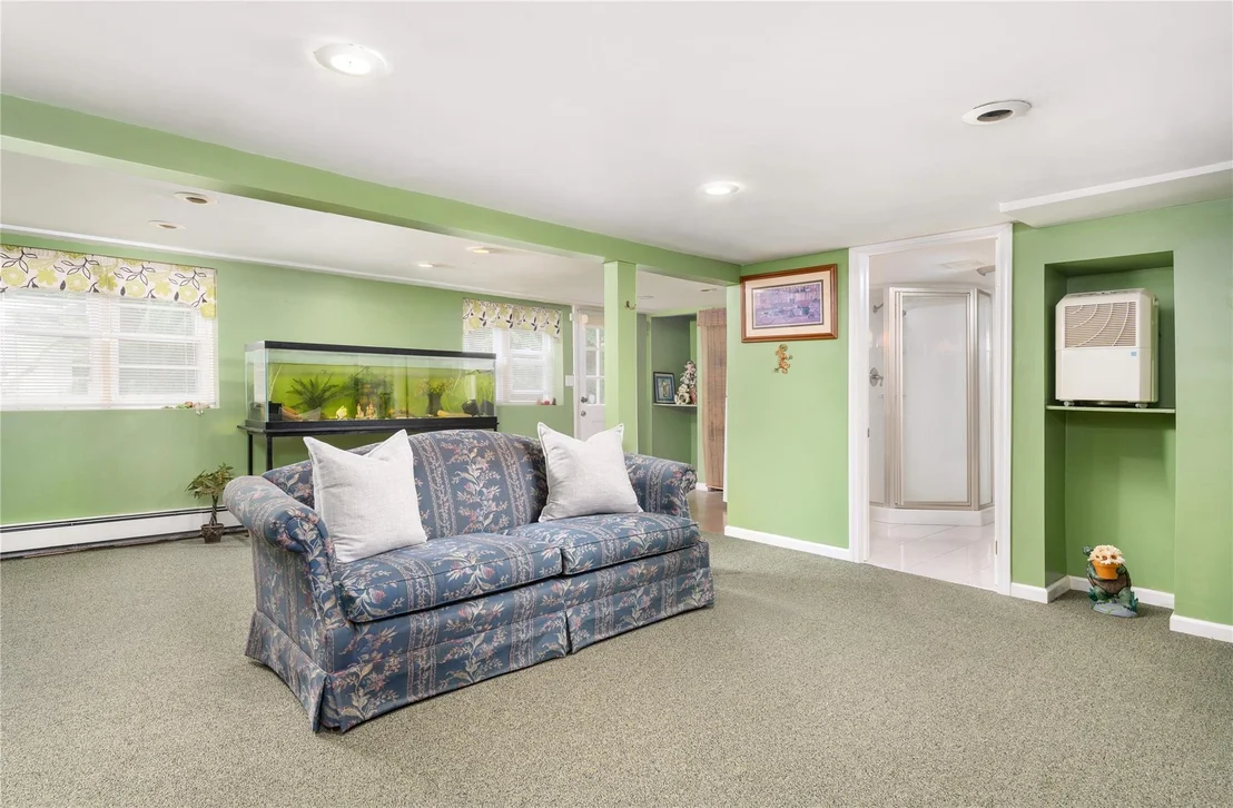 Photo of 31 Remsen Road