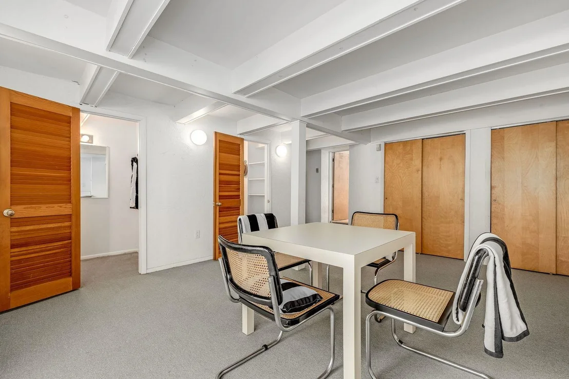 Photo of 444 River Road