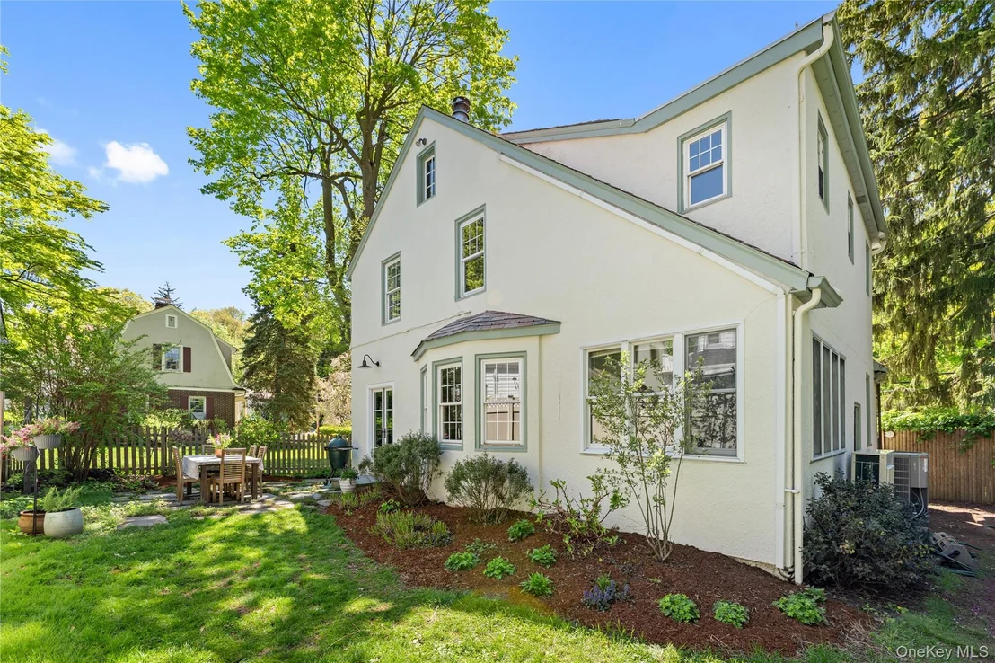Photo of 81 Walgrove Avenue