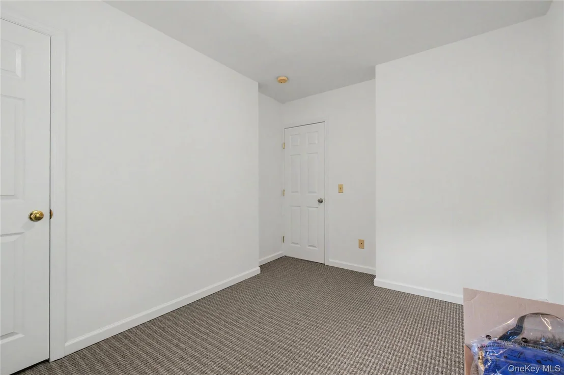 Photo of 684 Marion Avenue